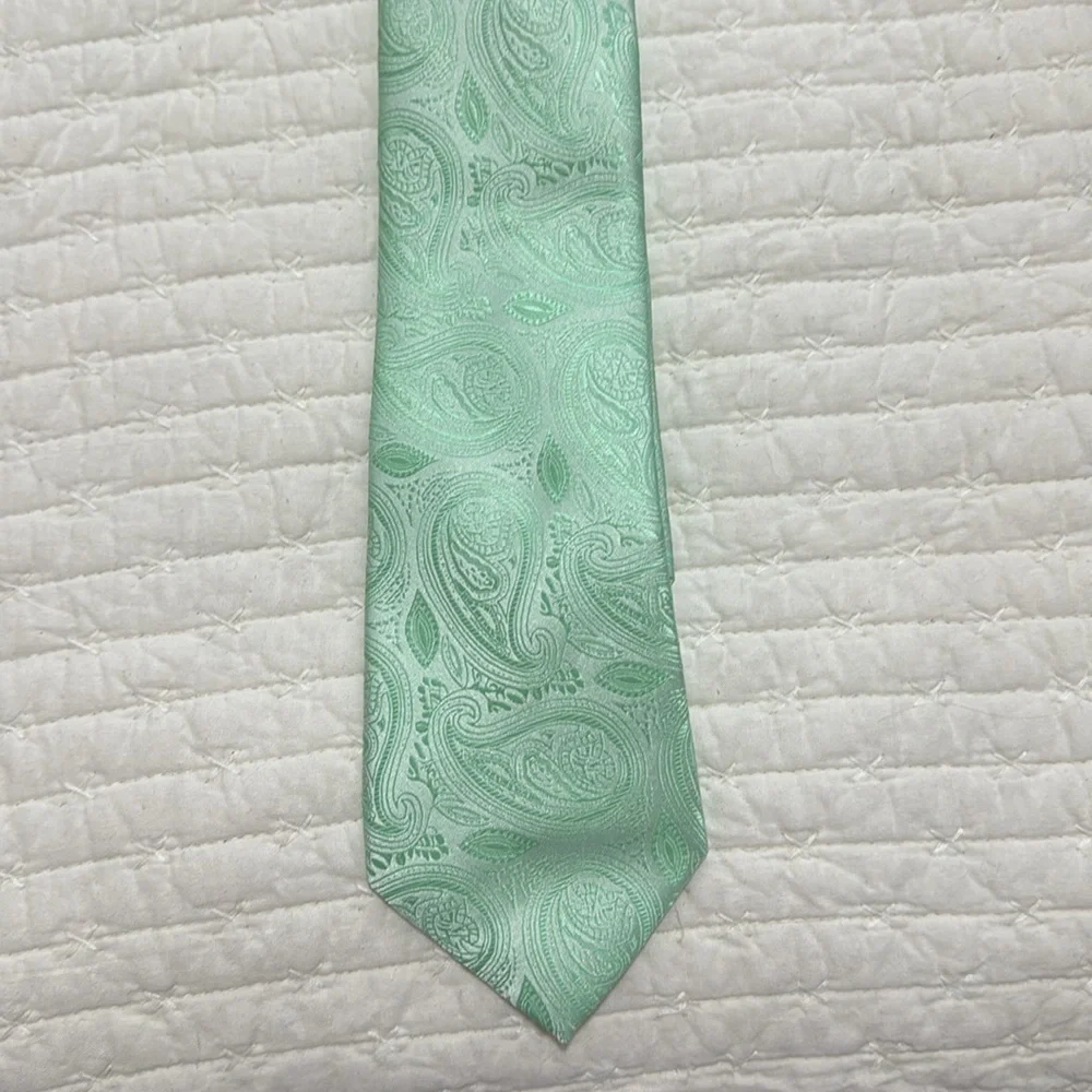 hi-tie like new